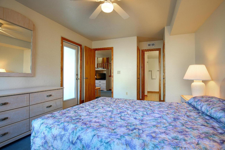 Bedroom 2, Barrier Island Station, Dare