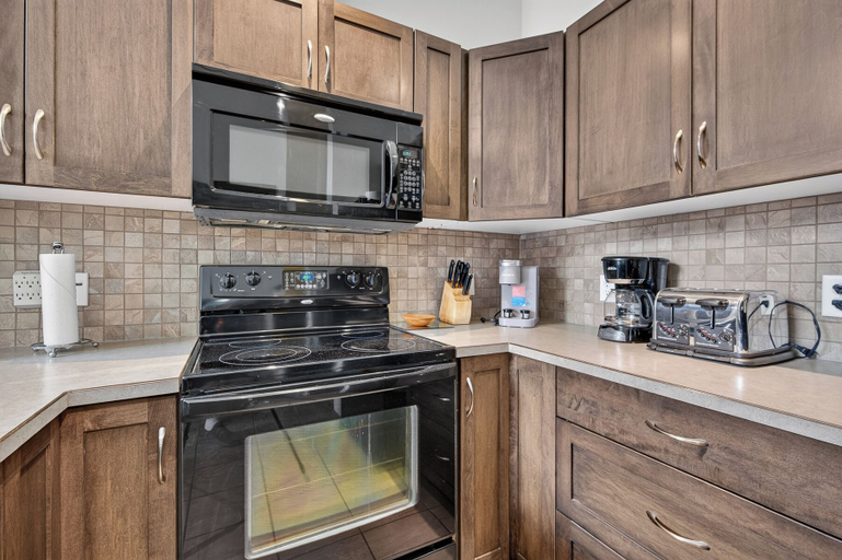 Private kitchen 4, 2 Bd Loft 603 at Playa. Pool and Hot Tub, Central Okanagan