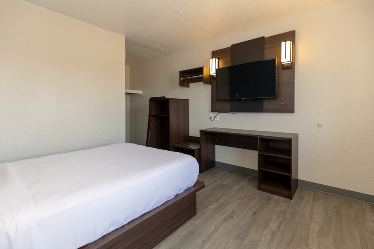 Room 2, Lubbock Inn & Suites, Lubbock