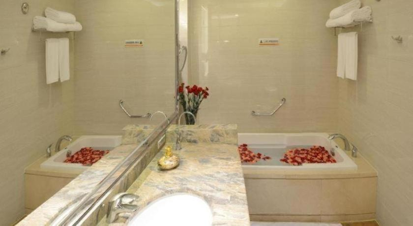 Bathroom, Beijing BAIFUYI HOTEL, Beijing
