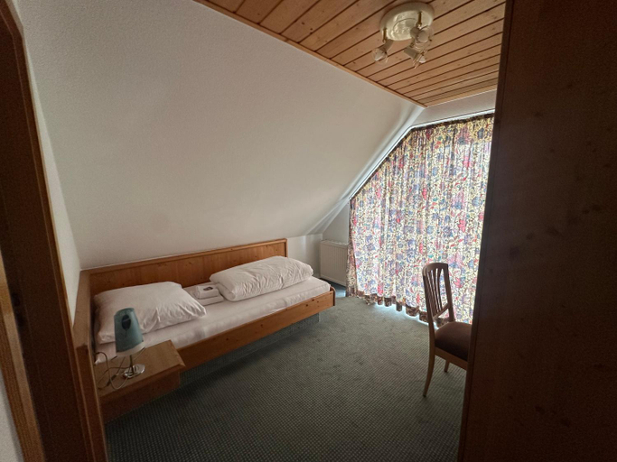 Bedroom 2, Landhotel & Gaststuben Zum Hasen, Sigmaringen