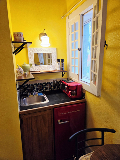 Private kitchen, Hobbs House, Colfax