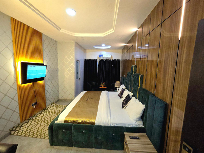 3, Shugaland hotel lounge & Conference, Ido