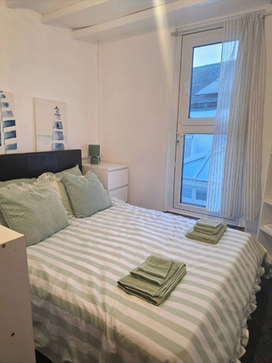 Room 5, Bespoke Holiday Home by the Jurassic Coast, Devon
