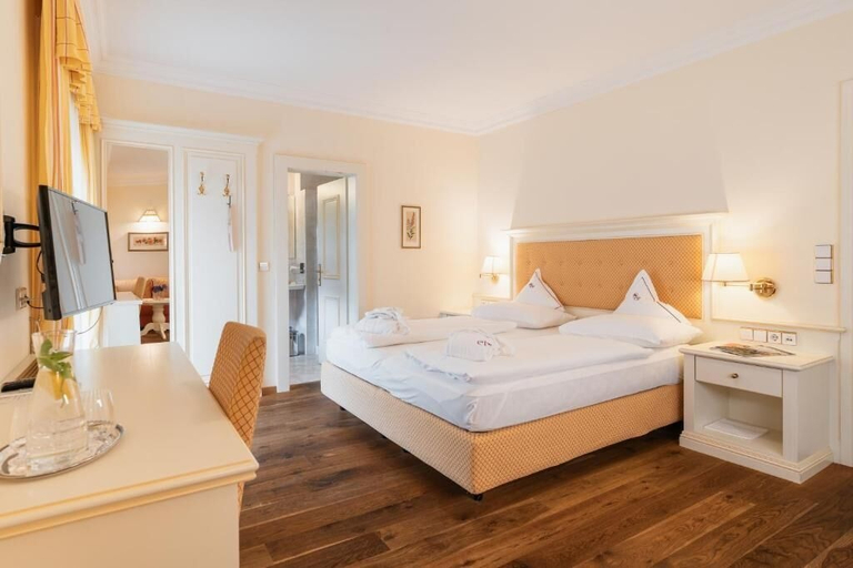 Bedroom 3, Hotel Starkenberg, Bolzano