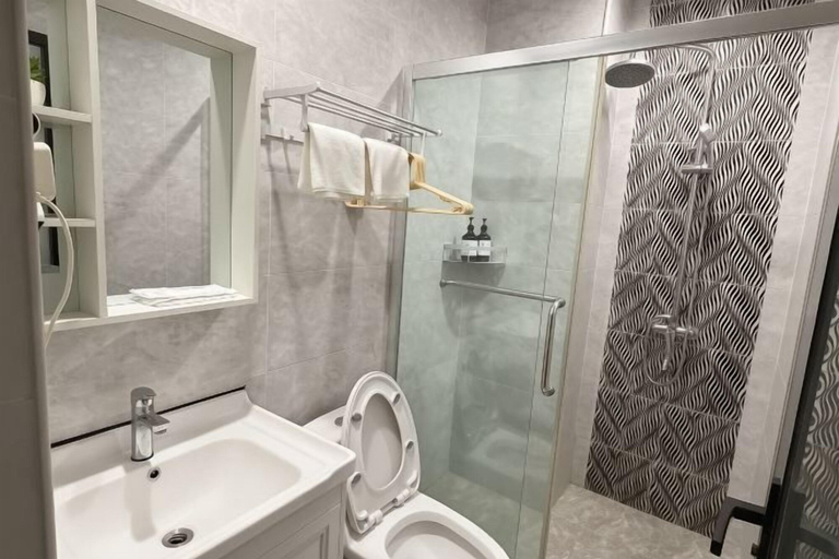 Bathroom 3, Qionghai Bojingchuanxi Hotel, Hainan