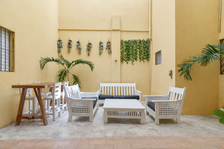 Others 4, Hotel Anabella, Distrito Nacional