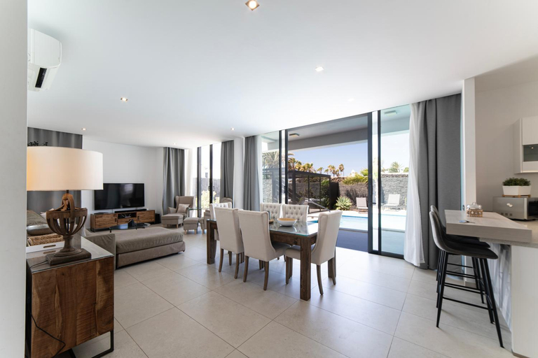 5, Lanz A Lot, modern 3 bed villa with private pool, Las Palmas