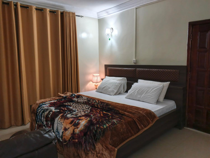 4, Royal Irenic Hotel, Tema