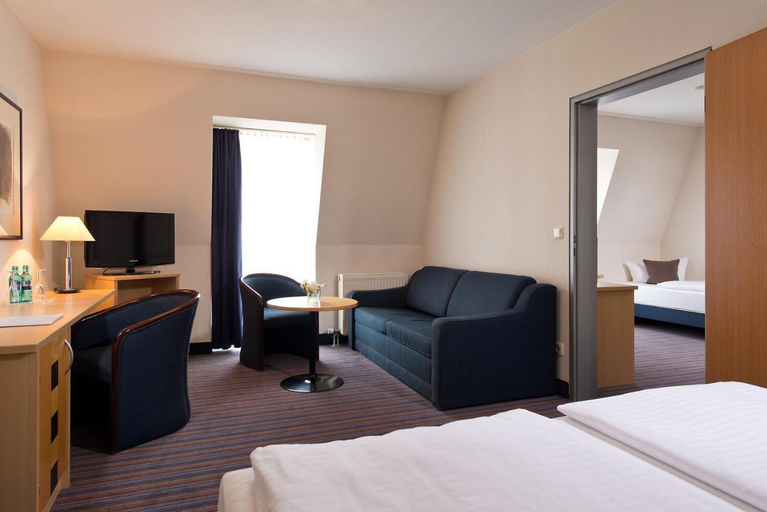 Bedroom 2, ACHAT Premium Dresden, Dresden