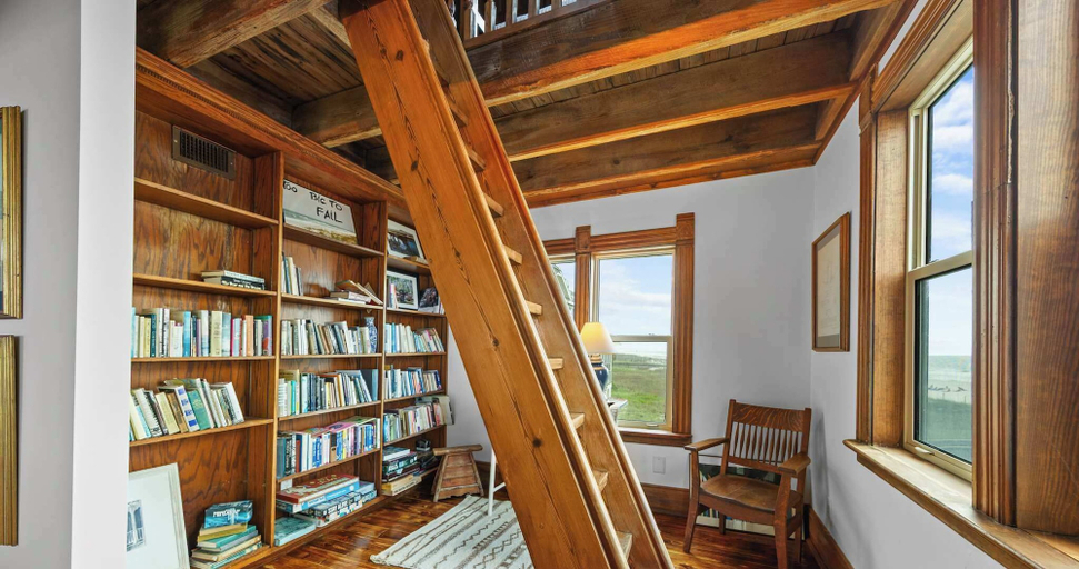 Interior 4, The Gothic House With Beachfront, Escambia