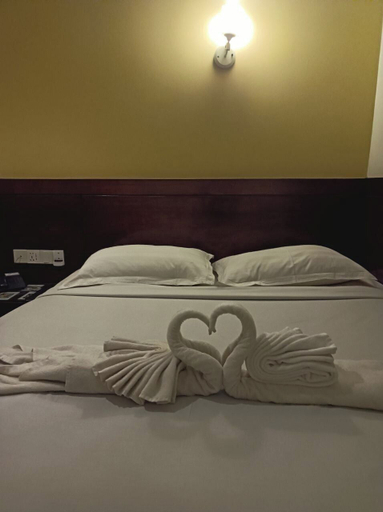 Room 3, Green Paradise Hotel, Yangon