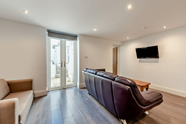 Room 2, Host Stay Clarendon Violet, West Sussex