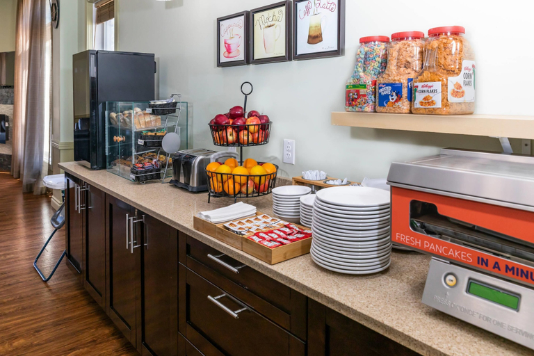 Food & Drinks 5, Quality Inn & Suites, Division No. 13