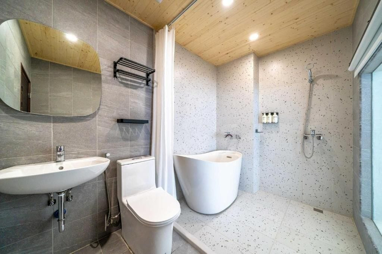 Bathroom, Nantug, Tainan