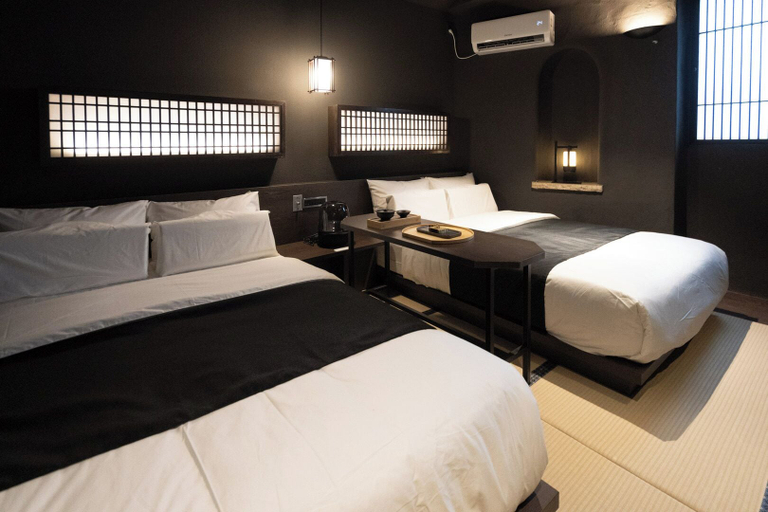 Room 4, Cave Ryokan Hotel by Aank Suwon Station, Suwon