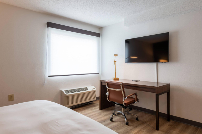 Bedroom 4, Comfort Inn - Dedham-Boston MetroWest, Norfolk