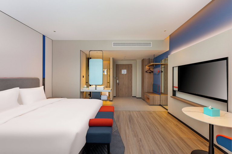 Bedroom 5, Holiday Inn Express HAIMEN CITY CENTER, Nantong