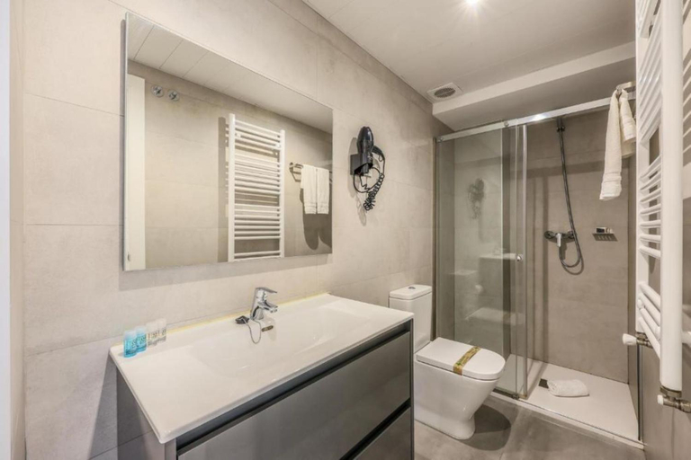 Bathroom 3, Password to Madrid Moncloa, Madrid