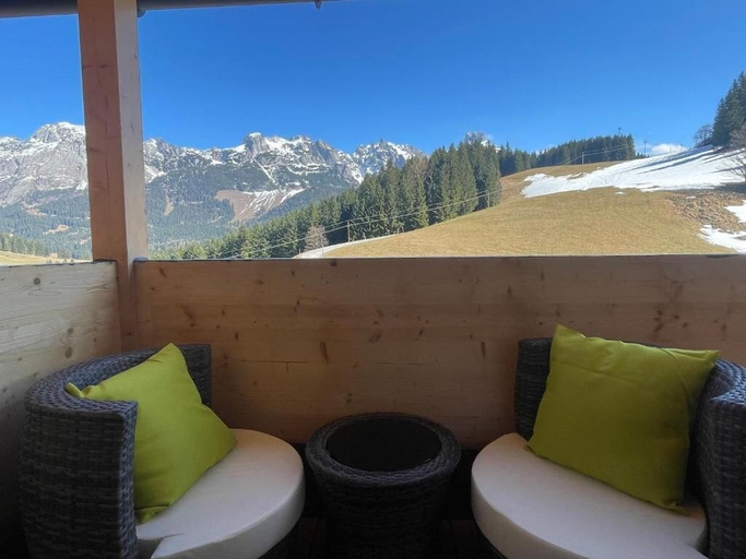 Property grounds 4, Unterduermoos Apartments, Hallein