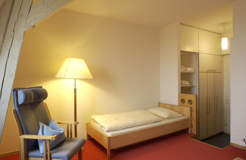 Bedroom 2, Tagungshaus Reimlingen, Donau-Ries