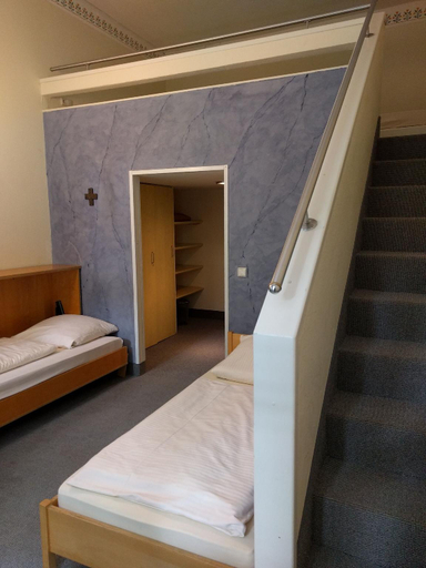 Bedroom 3, Tagungshaus Reimlingen, Donau-Ries