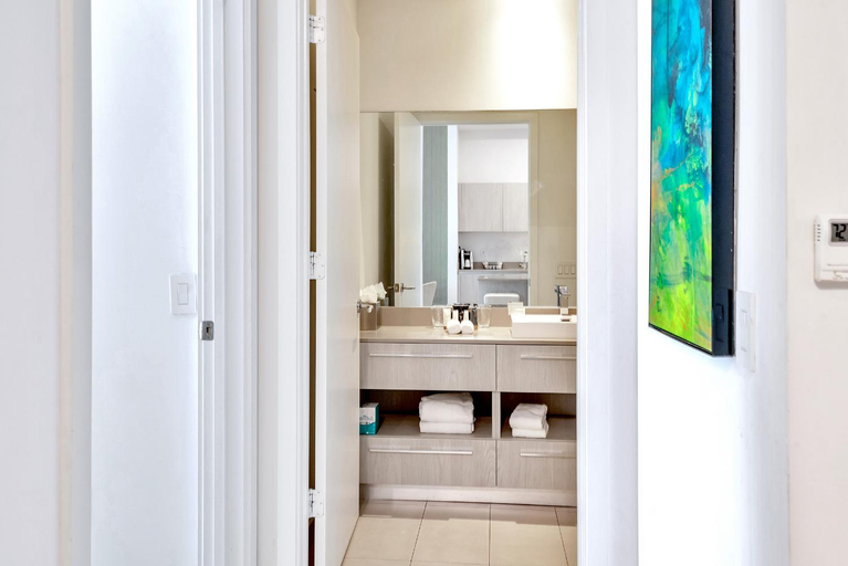 Bathroom 5, Lyfe Resort & Residences, Broward