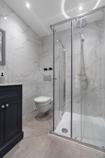 Bathroom 5, Modern Apartment in City Centre, Edinburgh