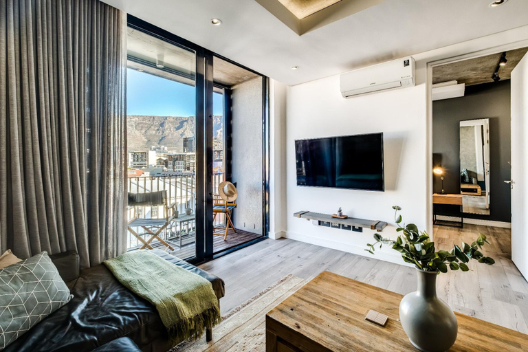 Room 5, Mountain View De Waterkant 1 Bed Urban Vue, City of Cape Town