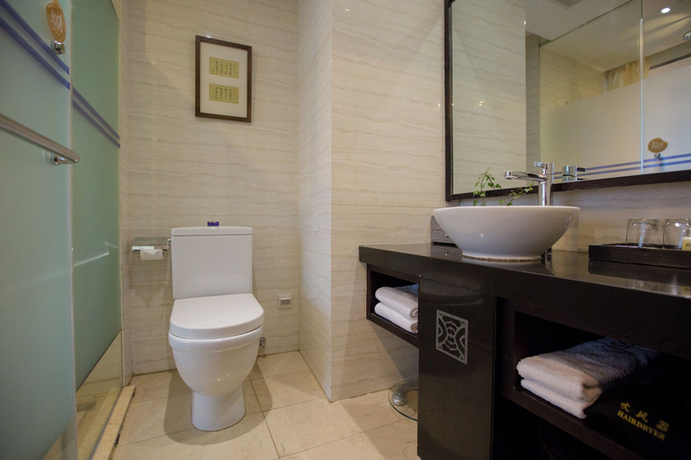 Bathroom 3, Lijiang Yueyun Boutique Hotel, Lijiang