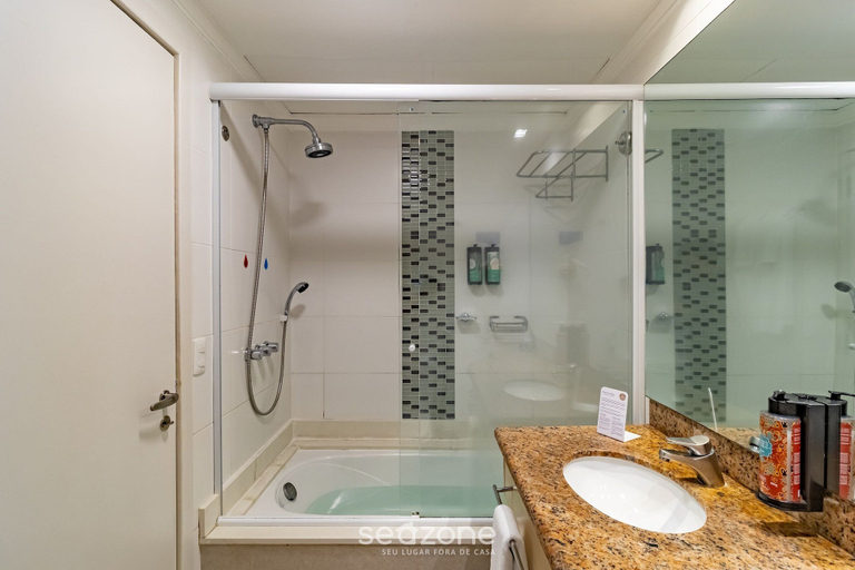 Bathroom 2, Sea View Apartment in Luxury Resort - Jbv207, Florianopolis