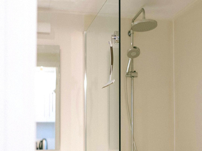 Bathroom, Beautiful Romantic Chalet in Geel, Antwerpen