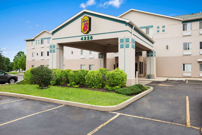 Exterior & Views, Super 8 by Wyndham Aurora/Naperville Area, Dupage