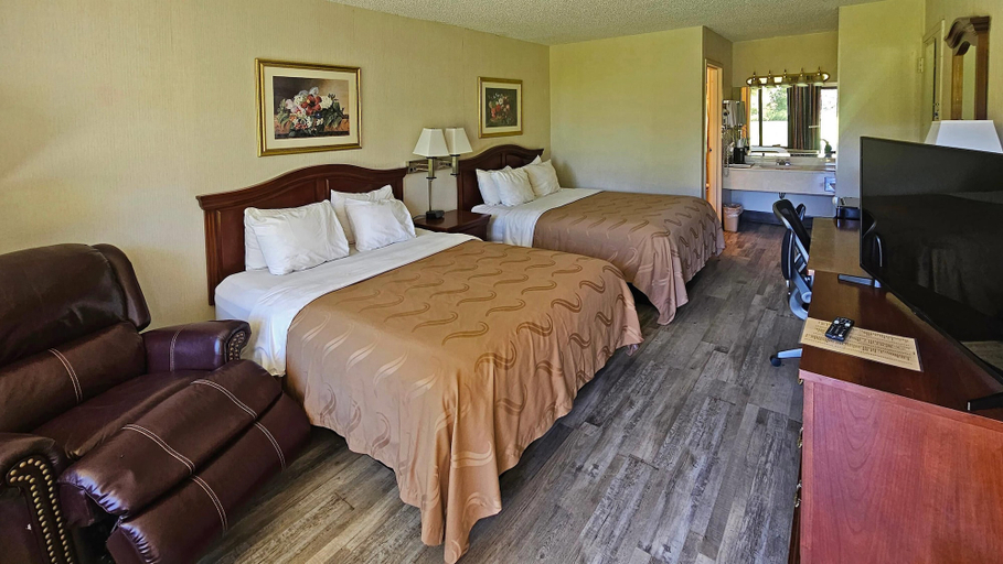 Bedroom 4, Quality Inn Ennis, Ellis