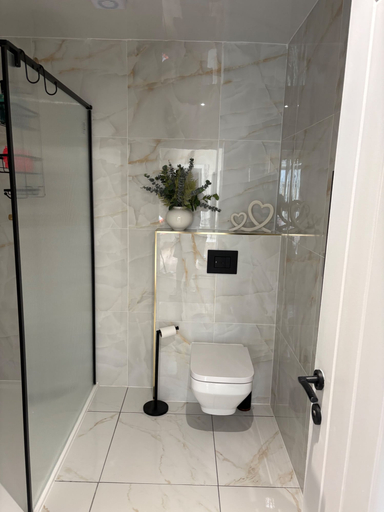 Bathroom 3, 2-bed - Edinburgh City - Pet Friendly, Edinburgh