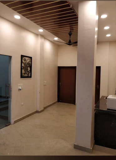 4, Hotel 555, Faridabad