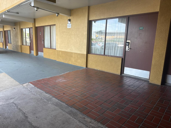 Others 4, DIAMOND INN & SUITES, Richmond