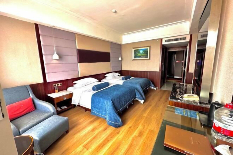 Bedroom 3, Jinheyuan International Hotel Guide, Hainan Tibetan