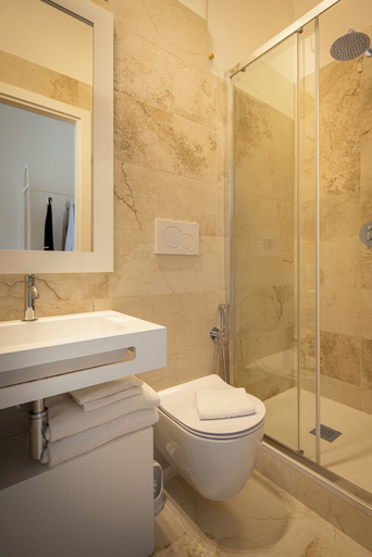 Bathroom 4, Ludos Magnus Rome Guesthouse, Roma