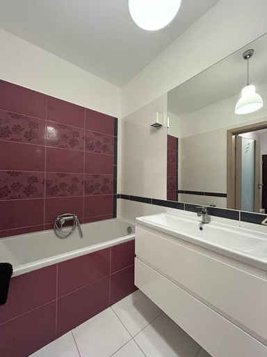 Bathroom 2, Lumina 2-room Apart with Balkony & Metro, Warsaw