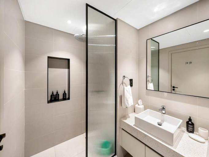 Bathroom 4, Silkhaus Family Friendly 2BDR | with Private Beach, Dubai