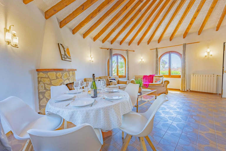 Food & Drinks 5, Villa Ortembach- PlusHolidays, Alicante