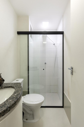 Bathroom 2, Thermas Paradise Residence flats, Rio Quente