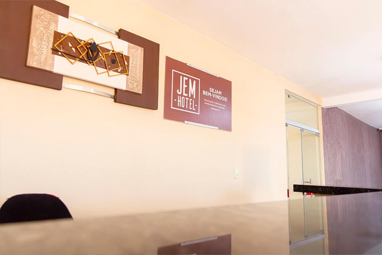Others 5, Hotel JEM, Itiquira