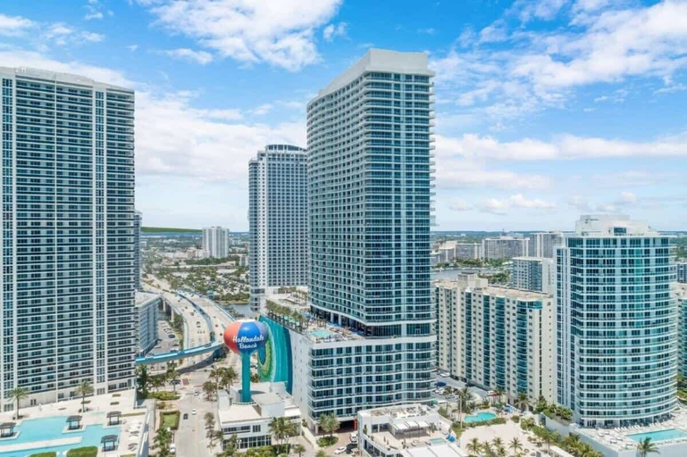 Exterior & Views 2, Lyfe Resort and Residence, Broward