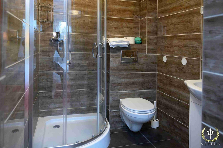 Bathroom 4, Pokoje Hotel Jastrzebia Gora Promenada Centrum, Puck
