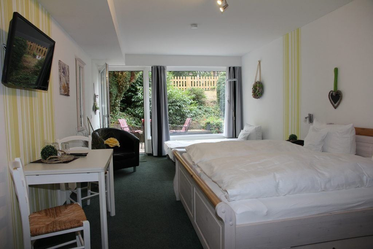 Room 3, Hotel Haus Mariandl, Düsseldorf