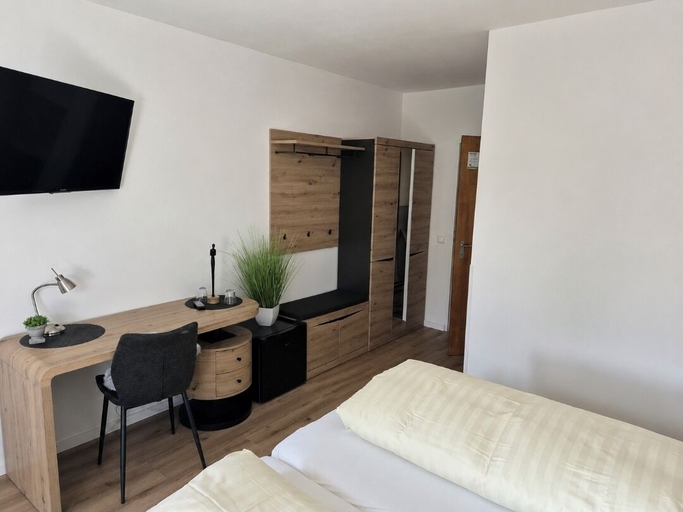 Room 2, Hotel Haus Mariandl, Düsseldorf