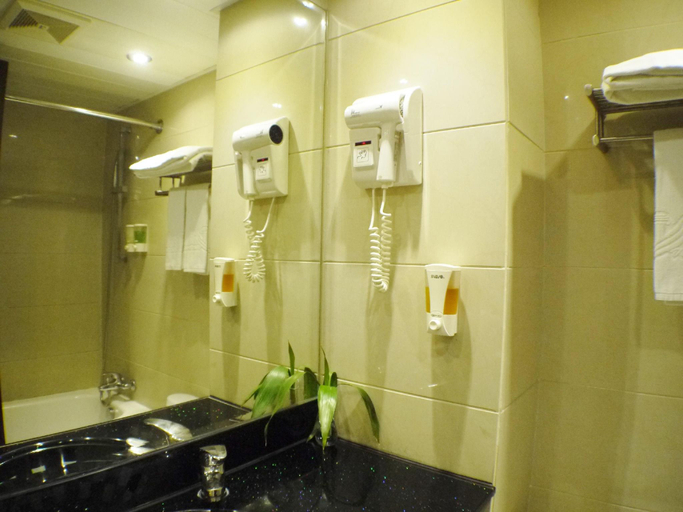 Bathroom, The Victoria Hotel, Macao