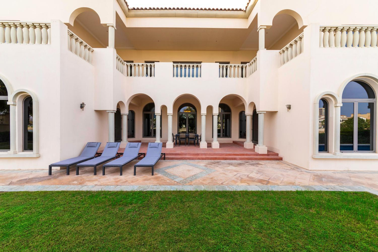 Exterior & Views 2, Maison Privee Private Pool and Beach Access Villa w/ Cinematic Vws, Dubai